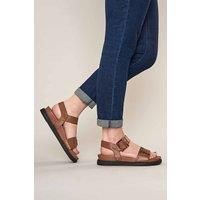 Moshulu Women's 'Newark' Chunky Strap Flatform Sandals in Tan | Size: 6