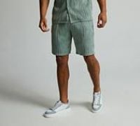 Celebre Wavy Plisse Resort Short - Green - Size XL