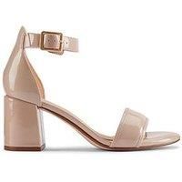 Clarks Women/'s Ezoria Mae Sandal, Sand Patent, 8 UK