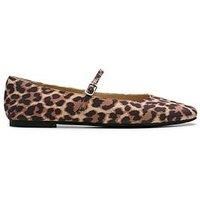 Emelina Gem Standard Fit