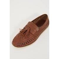 https://www.burton.co.uk/product/brave-soul-faux-leather-woven-loafers_p-8d000f36-9b4c-4af6-9411-ceb98b298530£colour=Tan&size=11