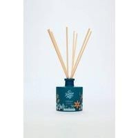 https://www.burton.co.uk/product/the-handmade-soap-company-bitter-orange-pink-pepper-hay-reed-diffuser-200ml_ydd19449£colour=multi&size=200ml