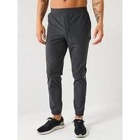 Gym + Coffee Men'S Training In Motion Jogger - Grey