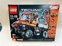 LEGO Technic 8110 Mercedes-Benz Unimog U 400