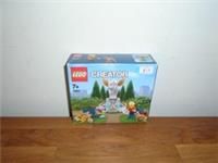 LEGO CREATOR: Fountain (40221)