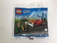 Lego City 30347 Fire Car with figure New & Sealed Poly Bag