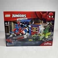 LEGO 10754 Juniors Spider-Man Versus Scorpion Street Showdown