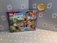 LEGO 41424 Friends Jungle Rescue Base Set with Treehouse Animals Vet Clinic