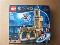 LEGO 76401 Harry Potter Hogwarts Courtyard: Sirius/'s Rescue Castle Tower Toy, with Buckbeak Hippogriff Figure and Prison Cell, Collectible Set