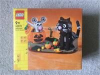 LEGO 40570 Seasonal Halloween Cat and Mouse Set Adorable Hide and Seek Display Set With Massive Pumpkin and Autumn Colours With Rotating Base 328 Pieces 9+