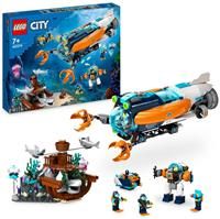 LEGO 60379 City Researcher Submarine, 6 Minifigures, Shipwreck with Treasure