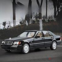 Unique decorations for the car center console, alloy luxury business car models, interesting car