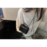 Stylish Diamond Pattern Bucket Bag - Lightweight, Versatile, And Trendy For Spring