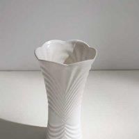 Modern Ceramic Vase - Minimalist Decorative Table or Floor Ornament, White, 25cm/45cm