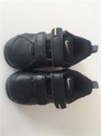 Brand New Boys (UK 4.5) black Nike trainers