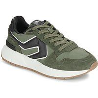 Levis  CHARGE  men's Shoes (Trainers) in Kaki