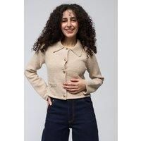 Stylish and Versatile Beige Cardigan