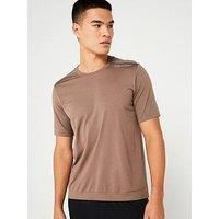 Calvin Klein Sport Seamless Woven T-Shirt - Brown